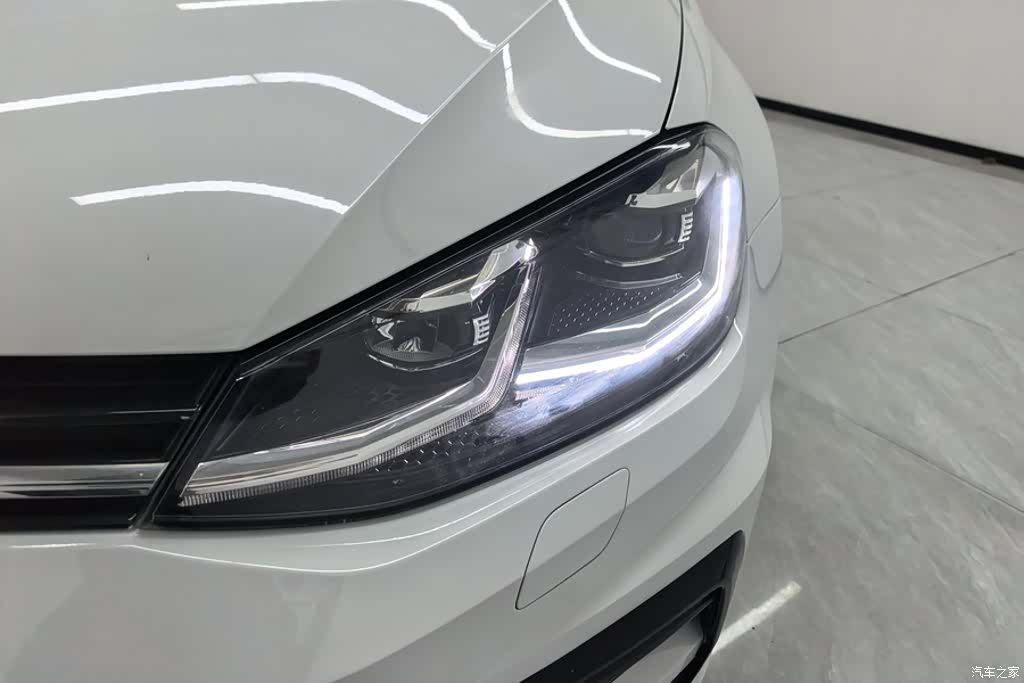 Volkswagen Golf, 2020 все фото