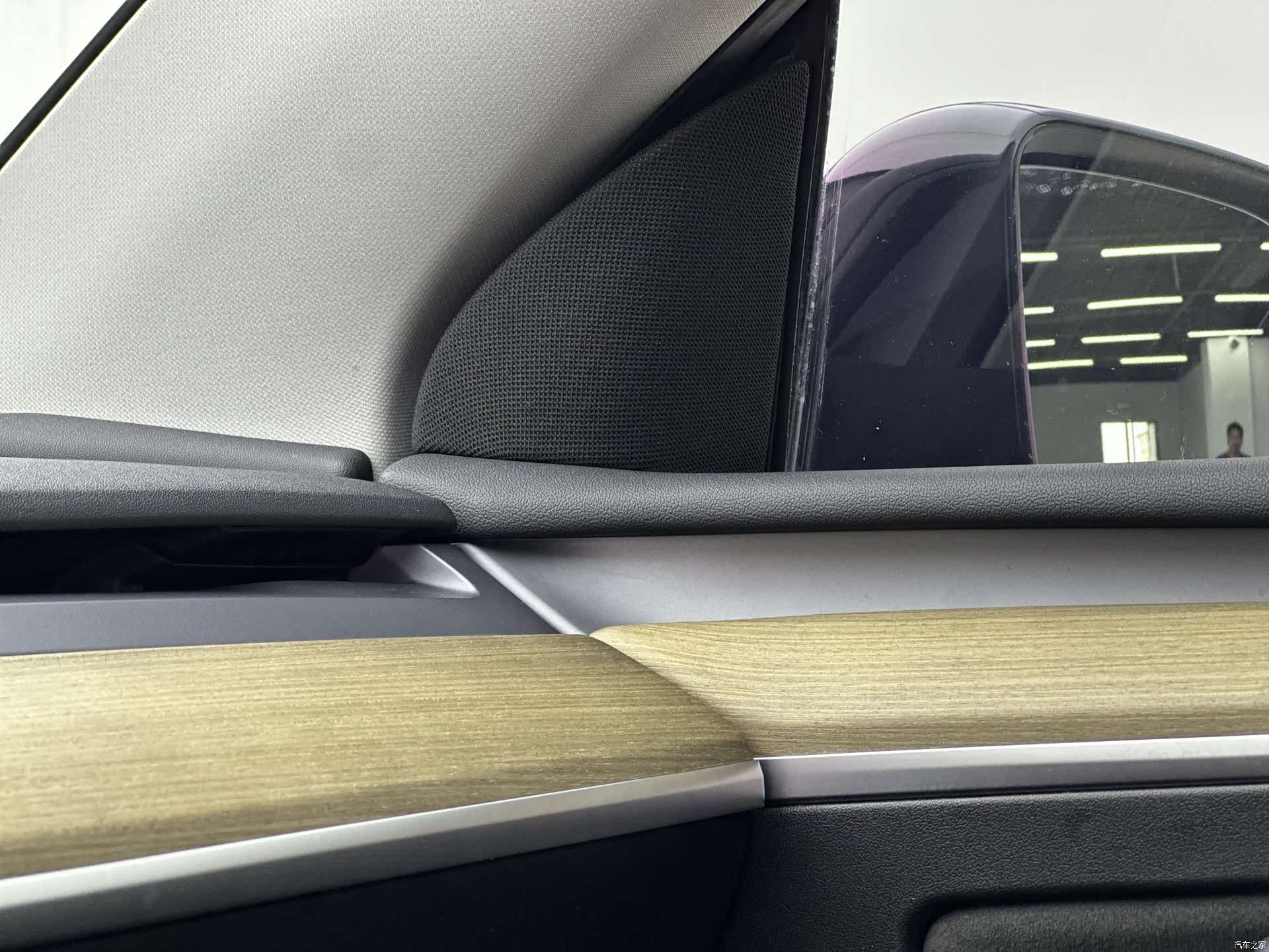 Tesla Model Y, 2023 16
