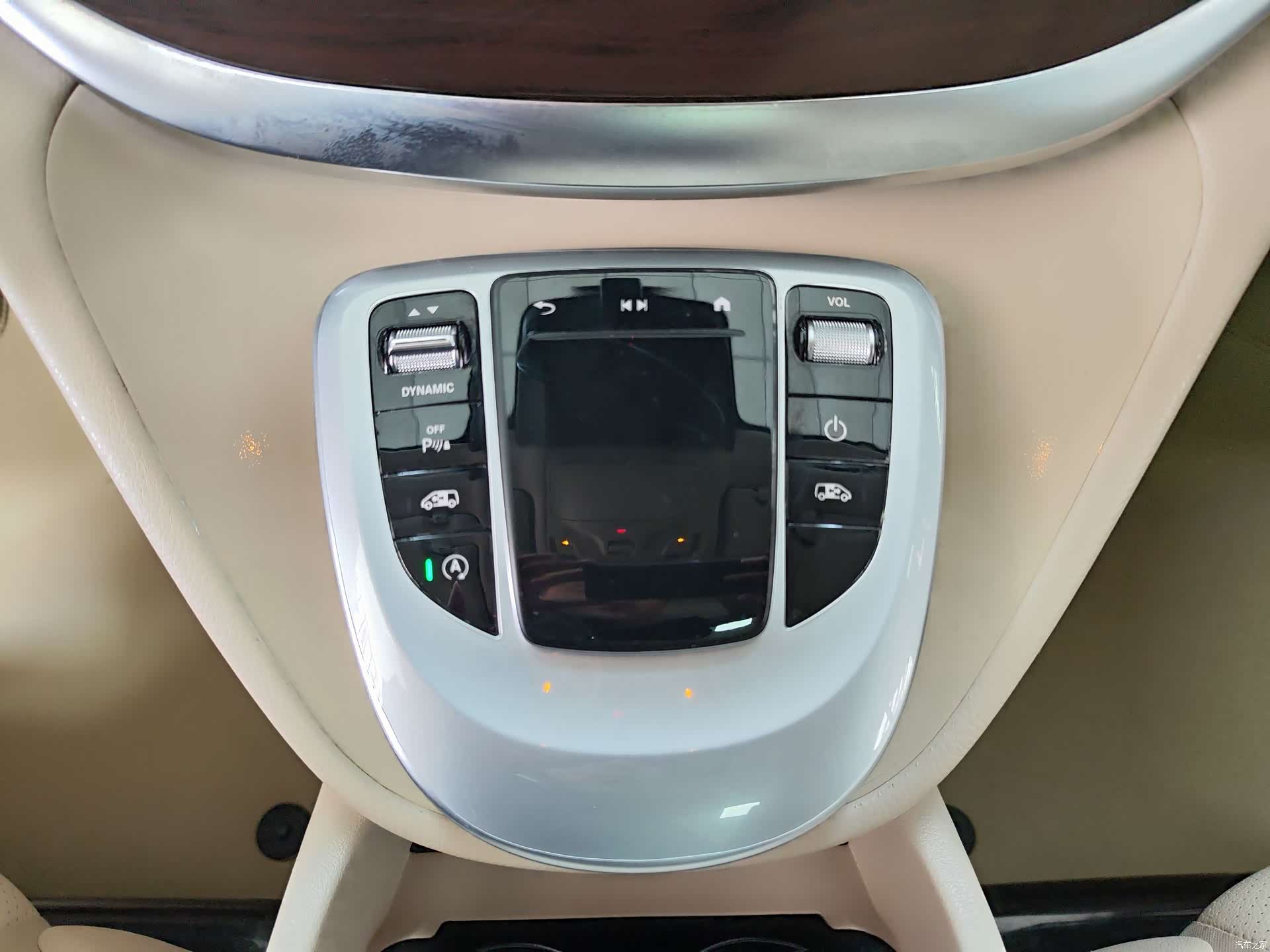 Mercedes-Benz V-Class, 2021 14