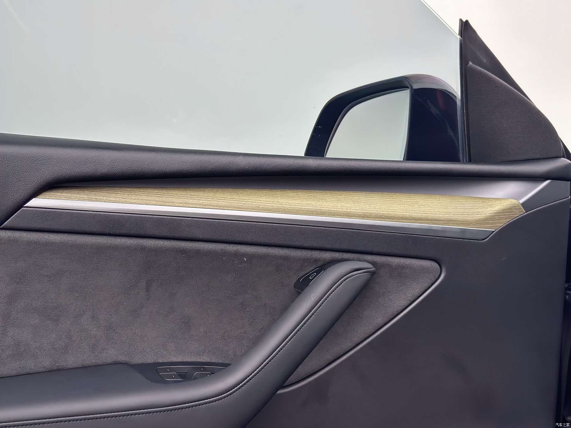 Tesla Model Y, 2023 11