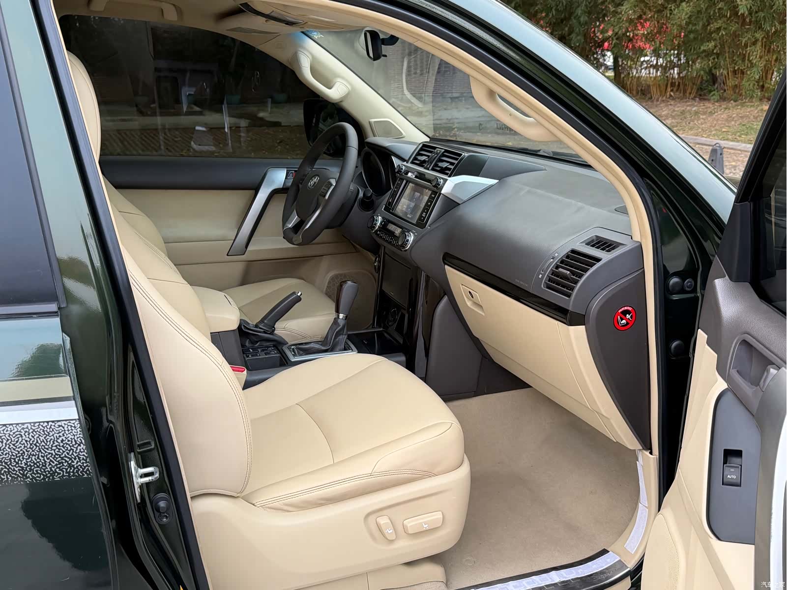 Toyota Prado, 2015 9