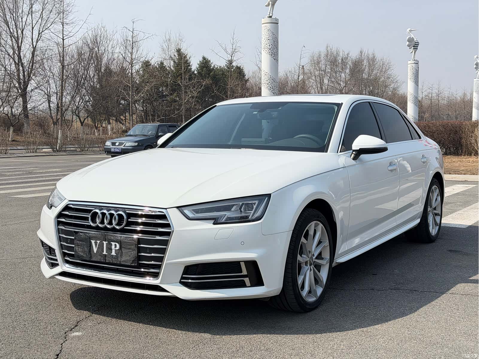 Audi A4L, 2018 1