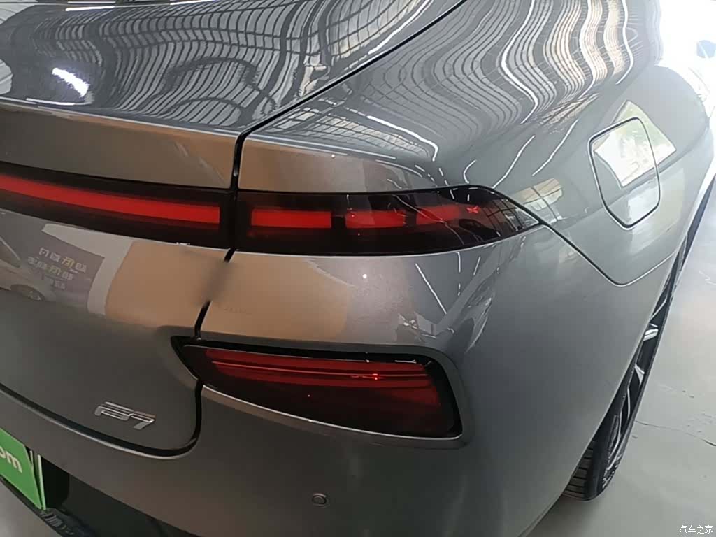 Xpeng P7, 2022 8