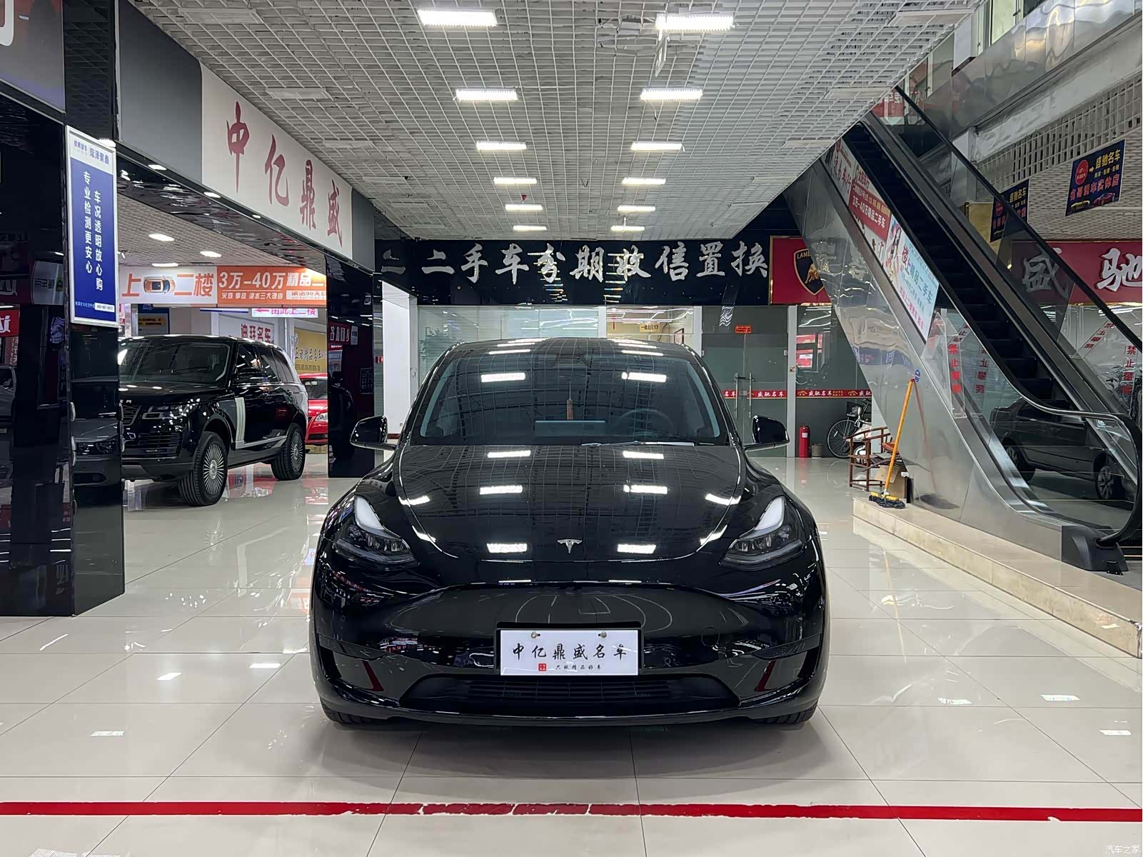 Tesla Model Y, 2023 2