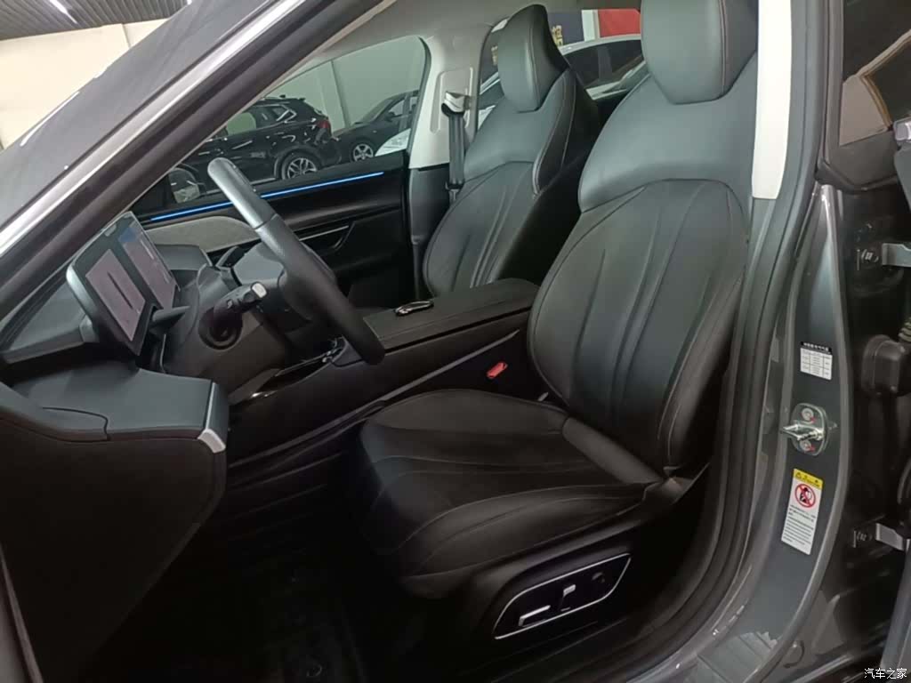 Xpeng P7, 2022 15