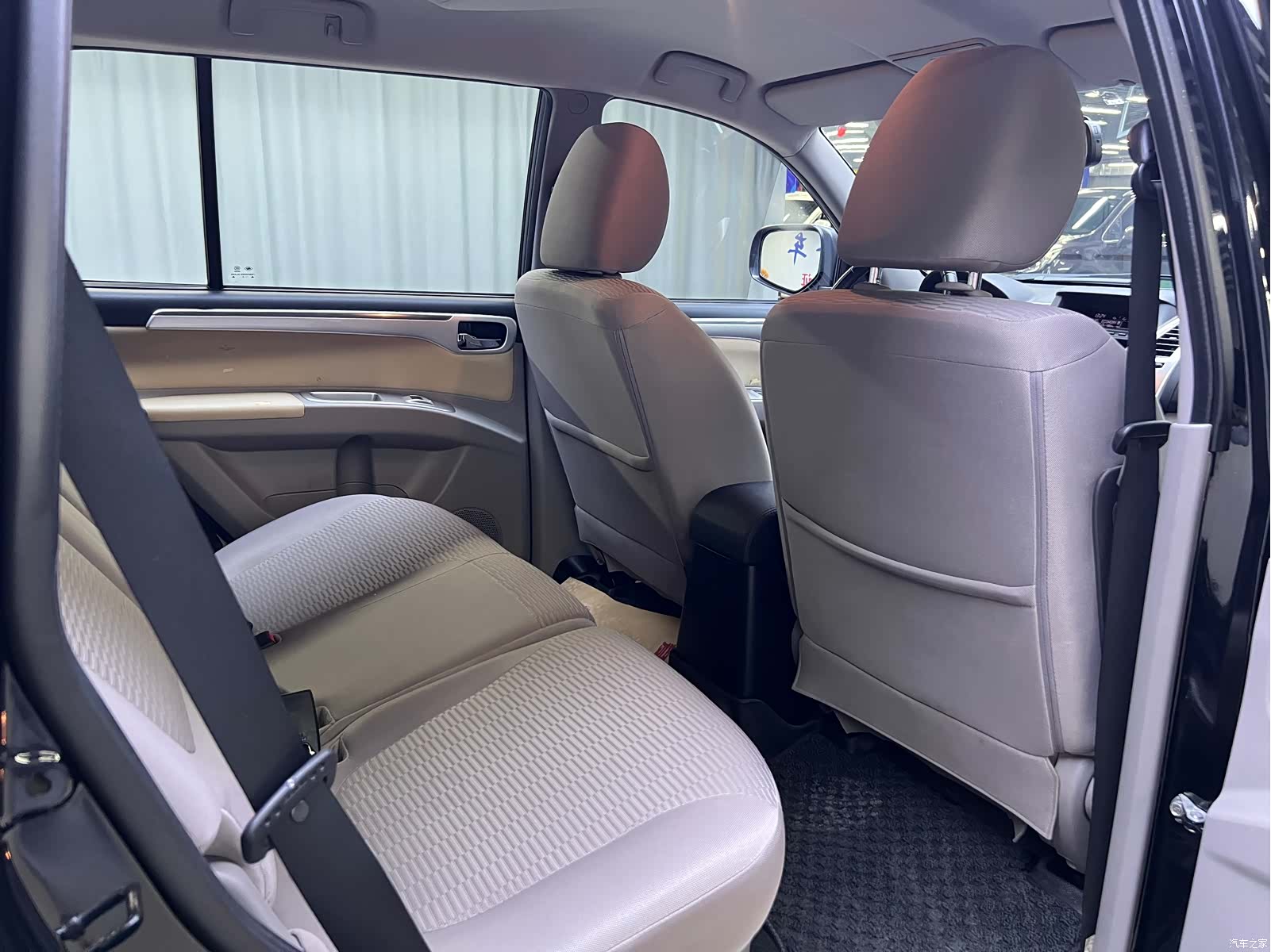 Mitsubishi Pajero, 2016 15