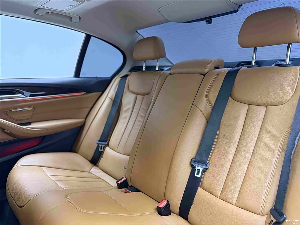 BMW 5 Series, 2017 16