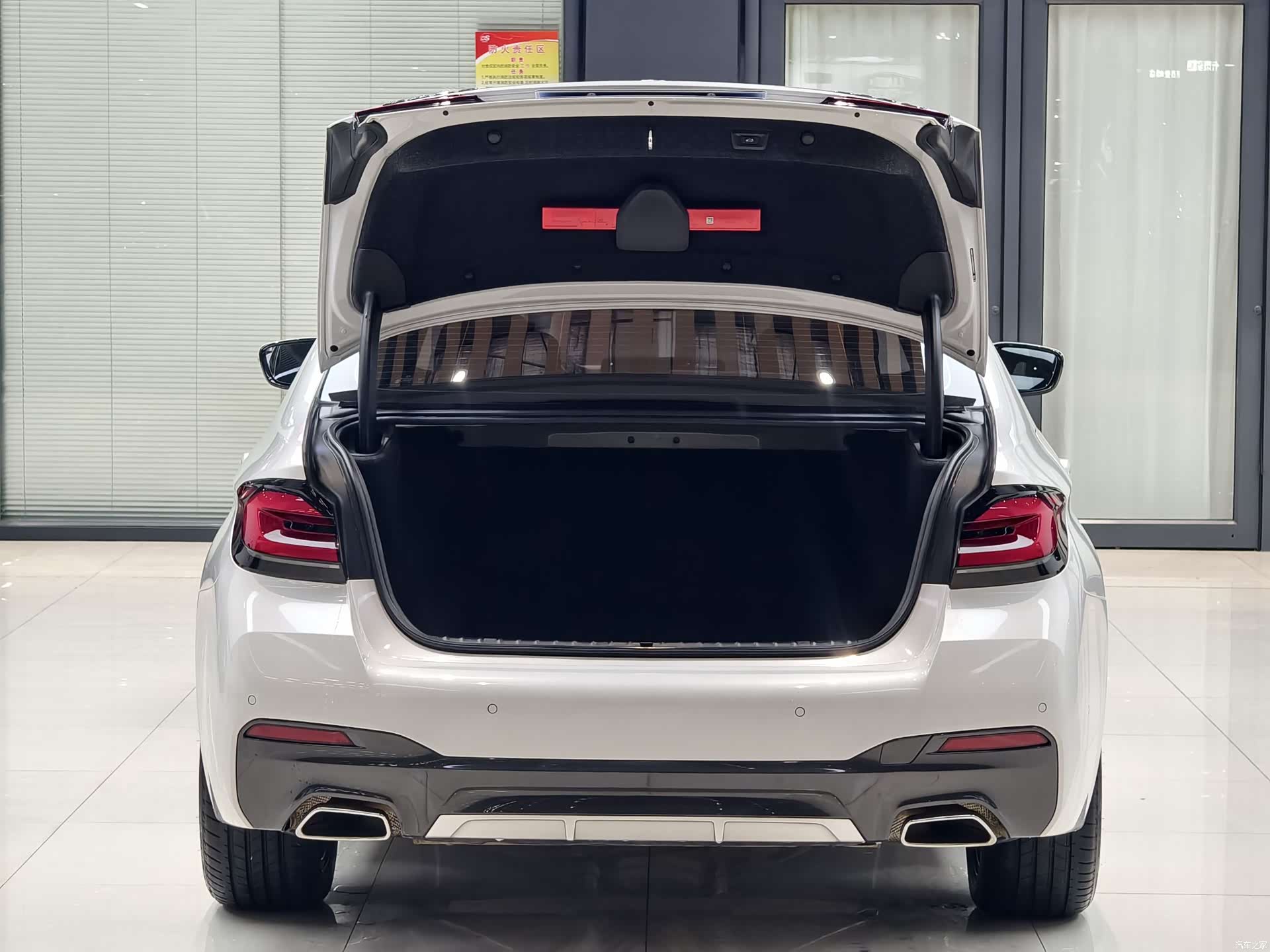 BMW 5 Series, 2023 13