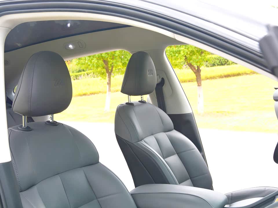 IM Motors Zhiji LS6 IM Motors Zhiji LS6