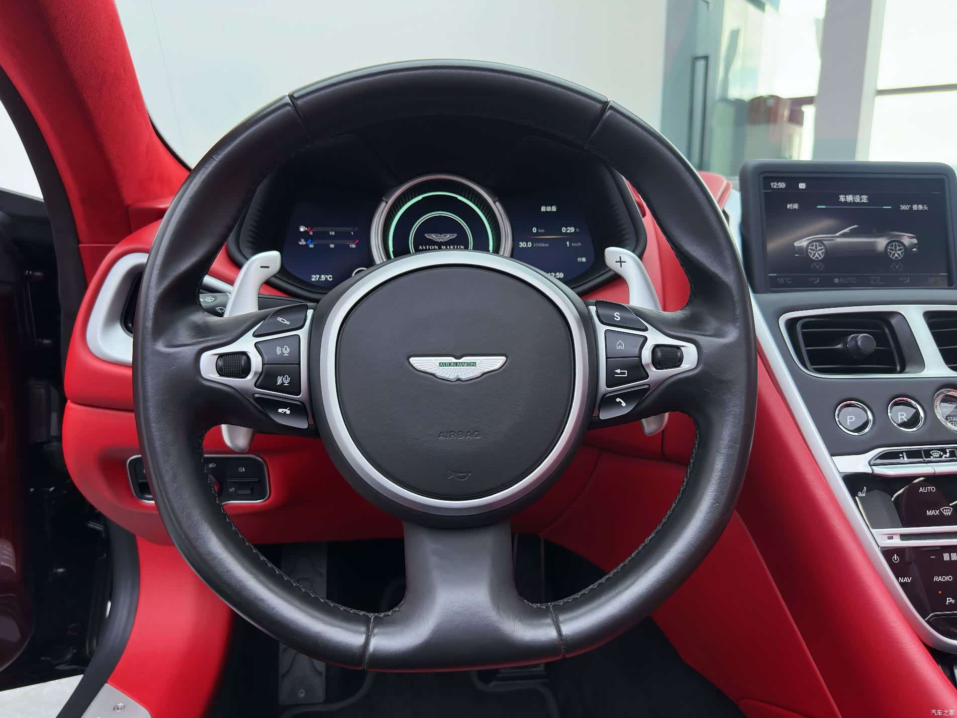 Aston Martin DB11, 2022 20