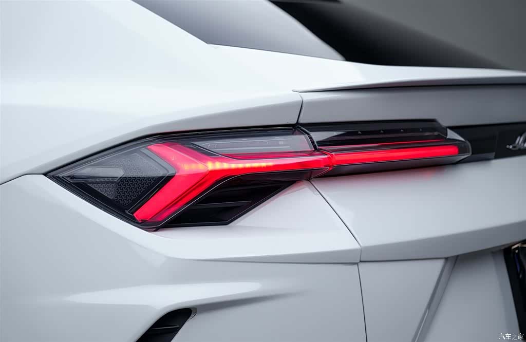 Lamborghini Urus, 2019 7