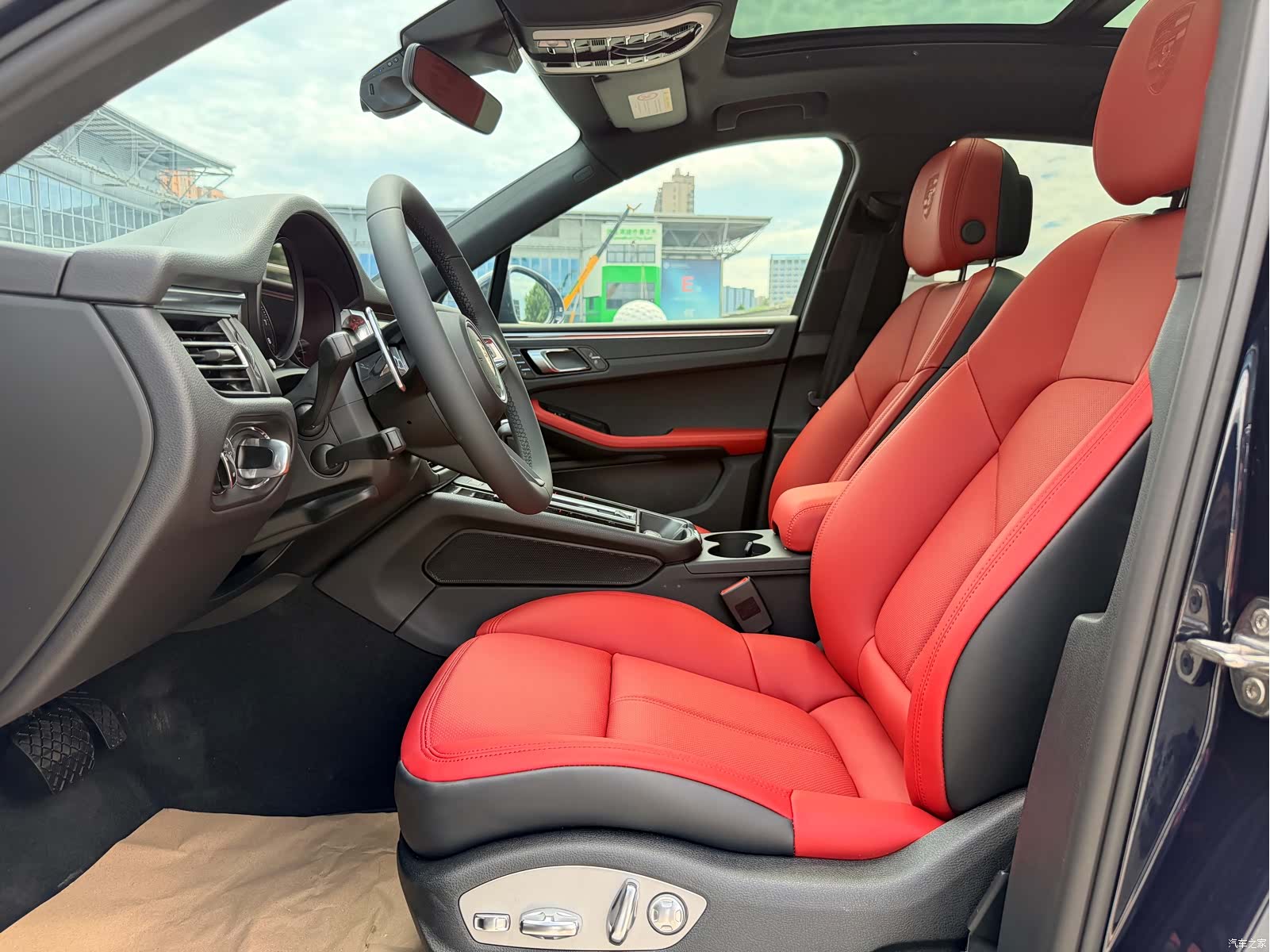 Porsche Macan, 2023 10