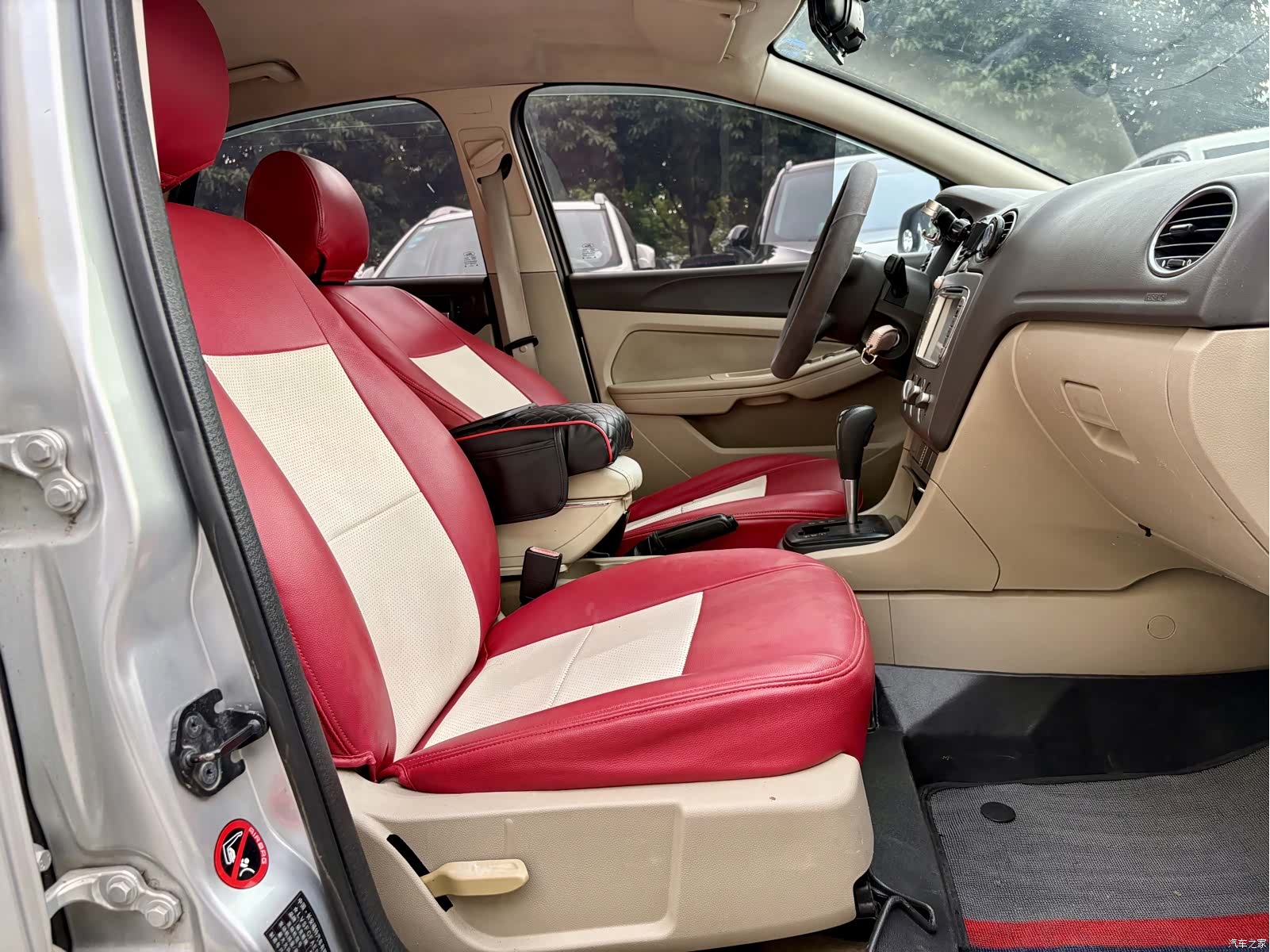 Ford Focus, 2014 10