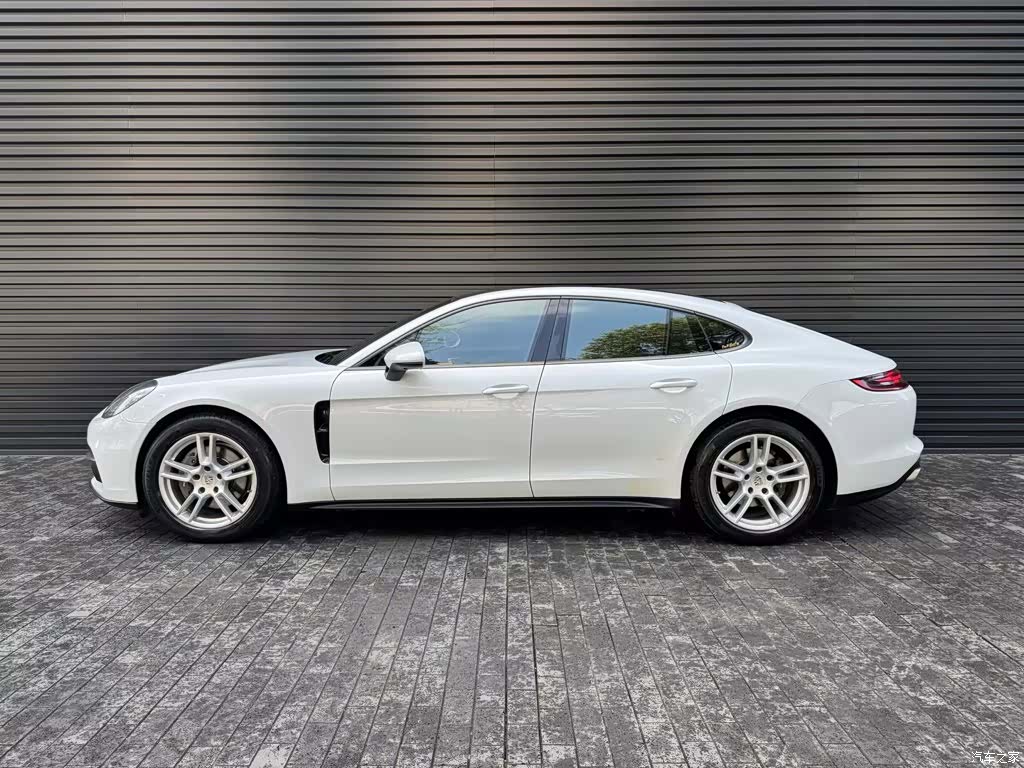 Porsche Panamera, 2018 13