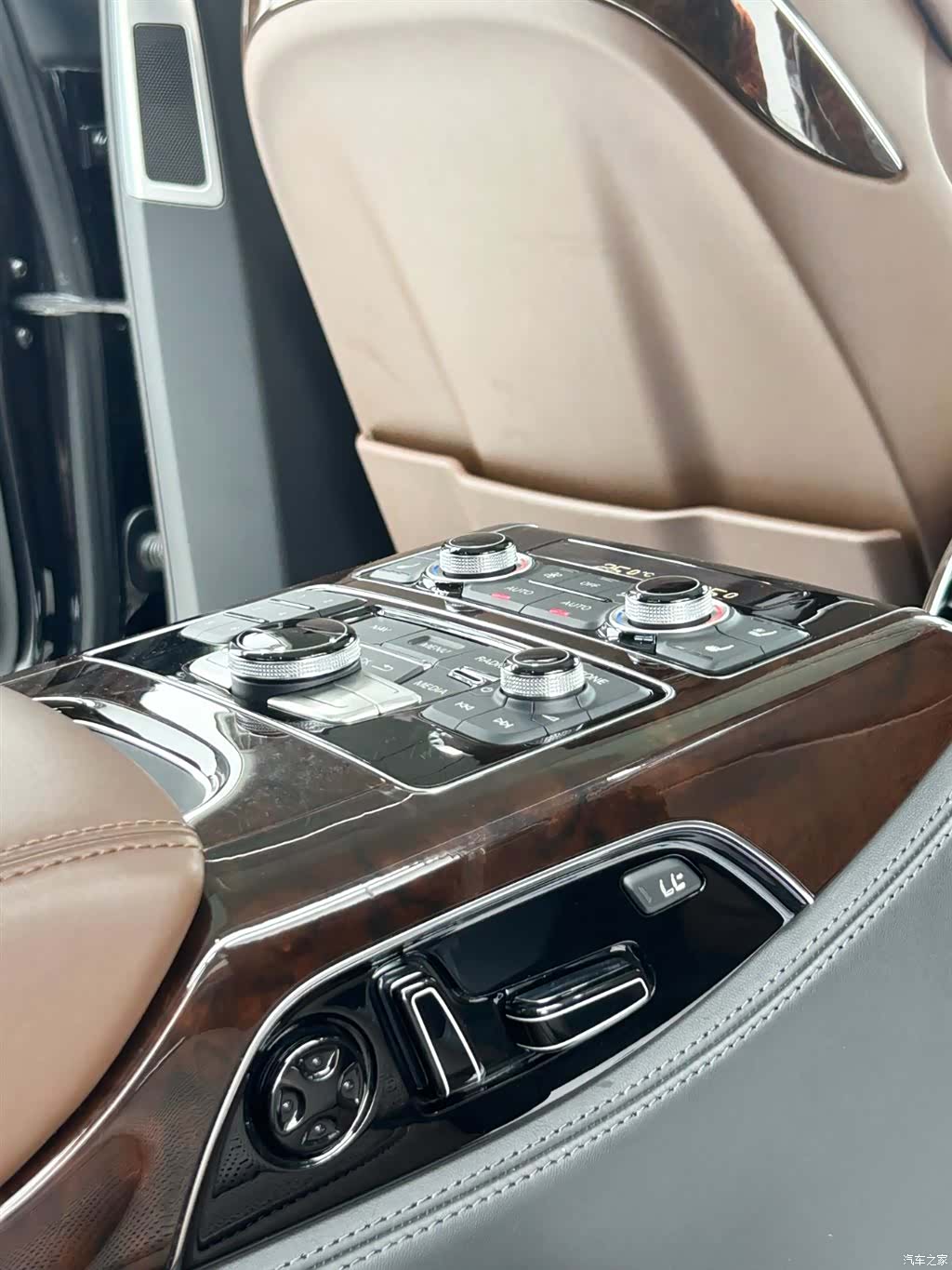 Audi A8L, 2014 23