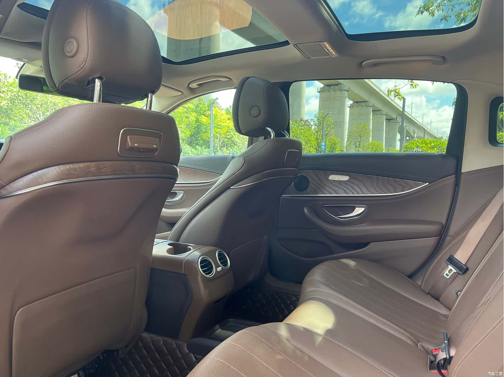Mercedes-Benz E-Class, 2018 6