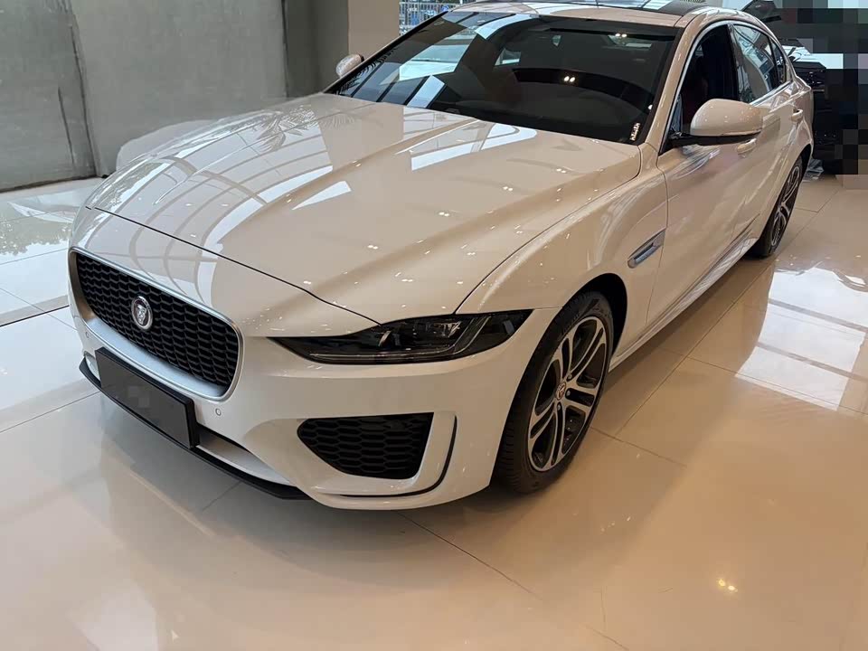 Jaguar XEL Jaguar XEL
