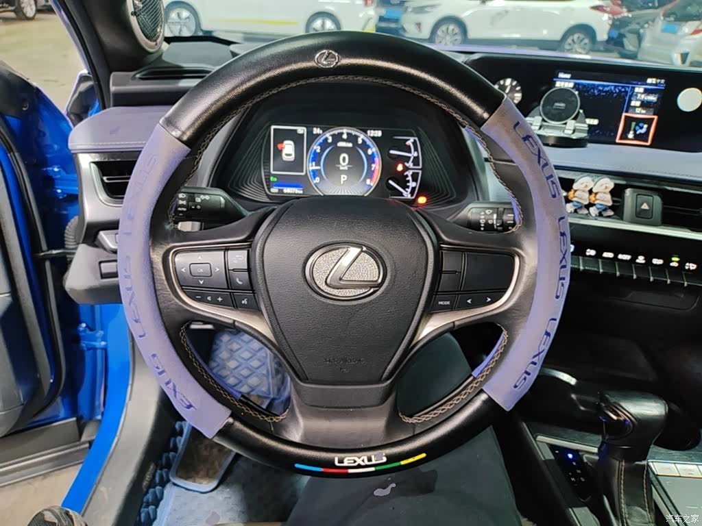 Lexus UX, 2020 7