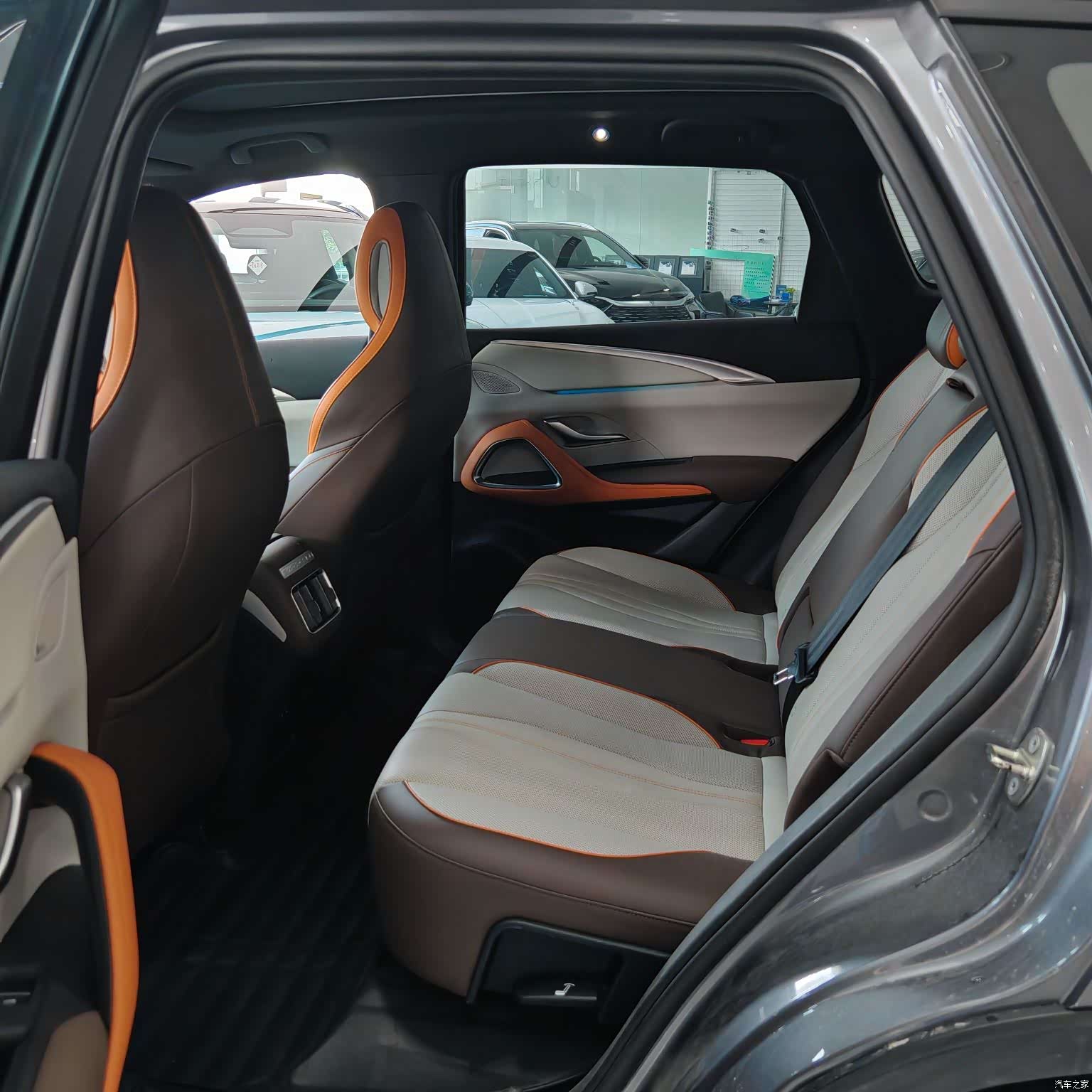 BYD Song, 2022 8