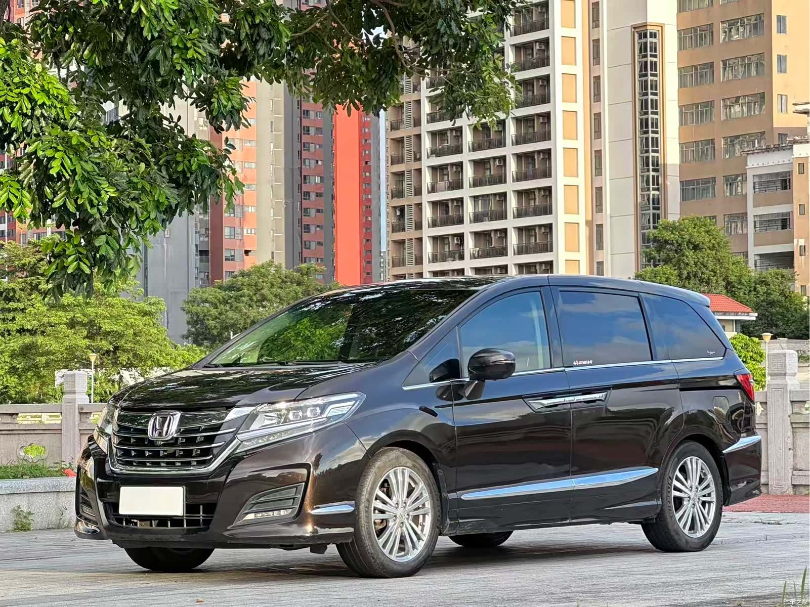 Honda Elysion, 2016 1