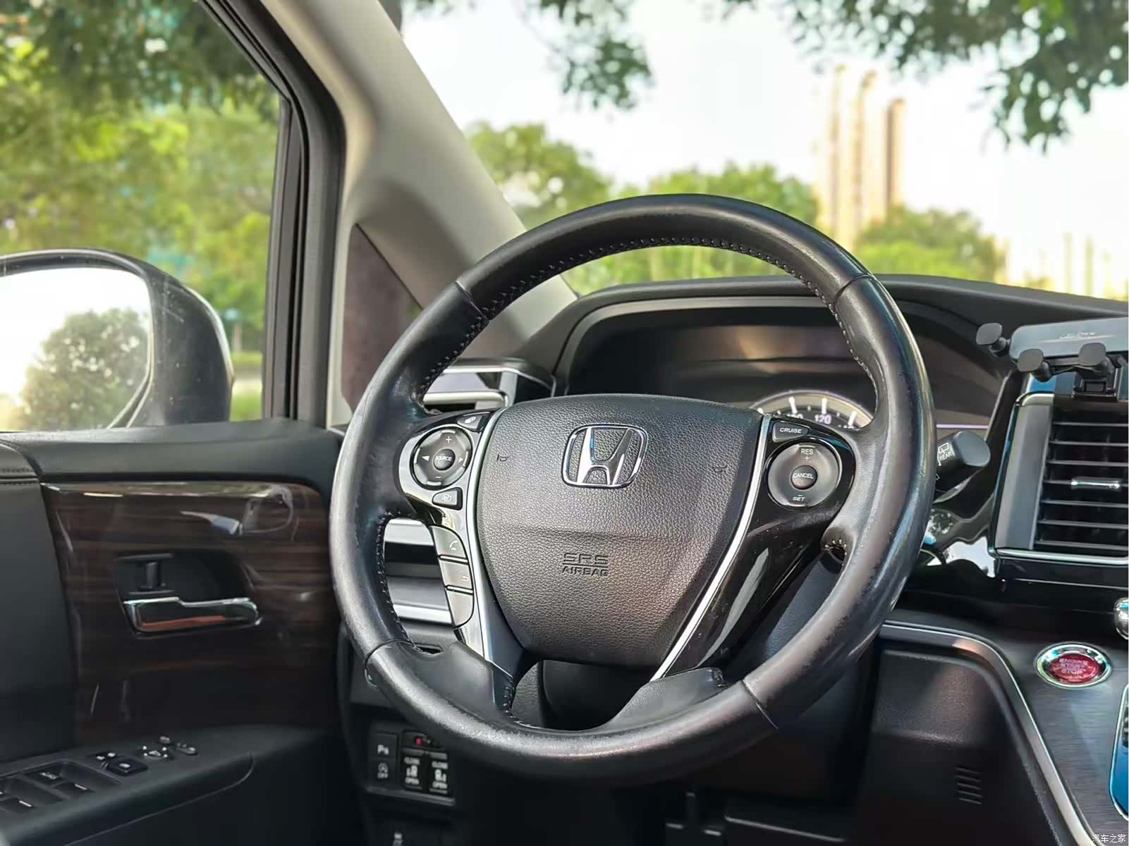 Honda Elysion, 2016 11