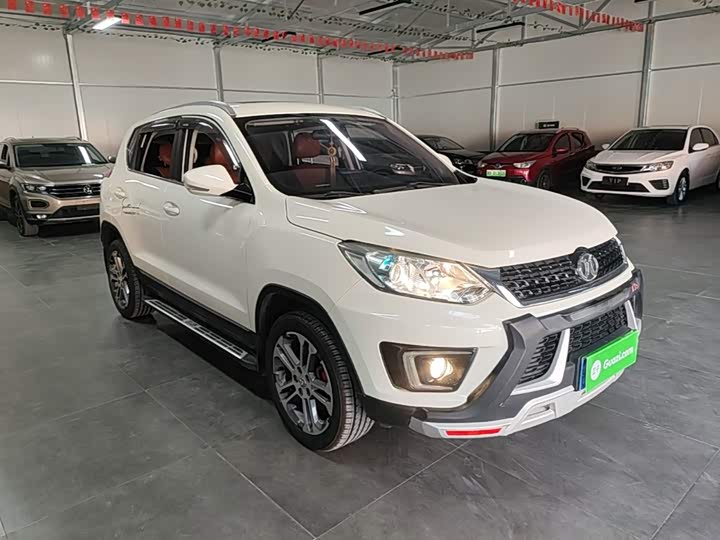 BAIC shen bao X35 2016 1.5L МКПП Luxury