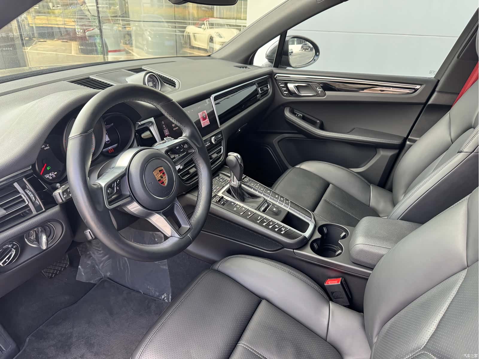 Porsche Macan, 2020 11