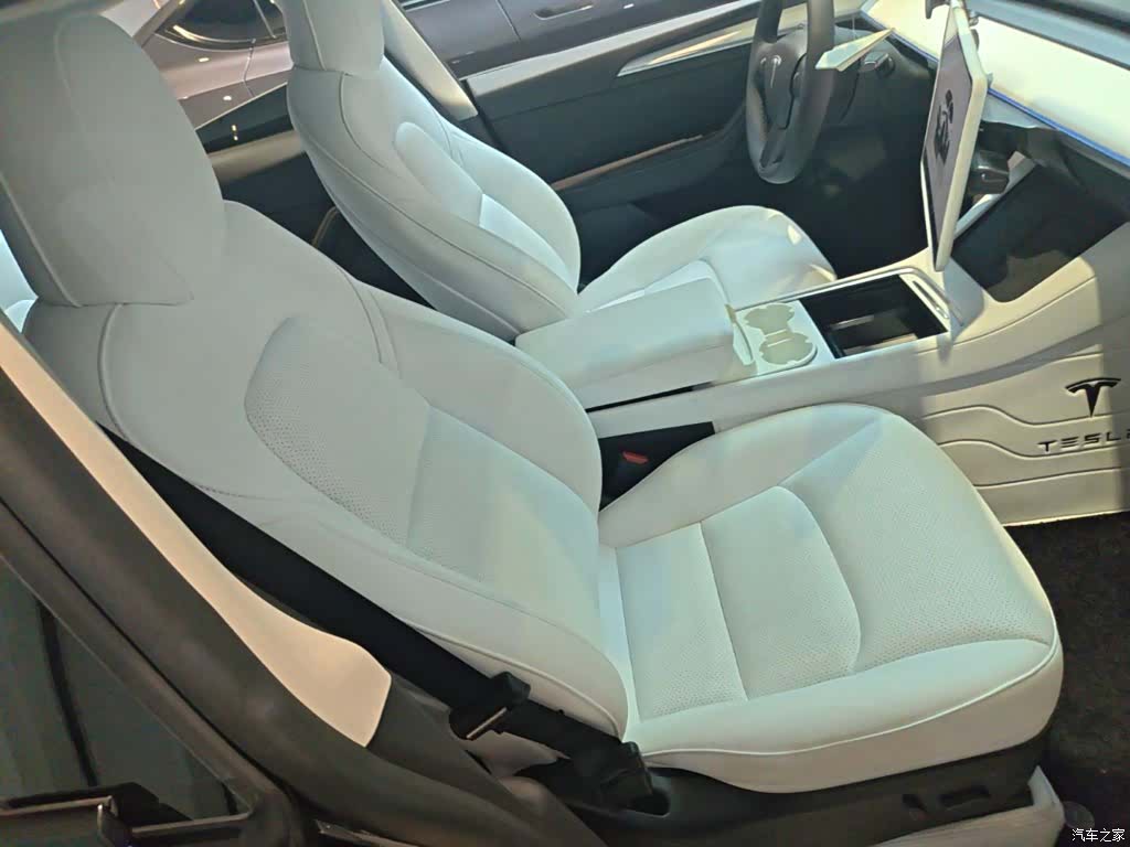 Tesla Model Y, 2024 25