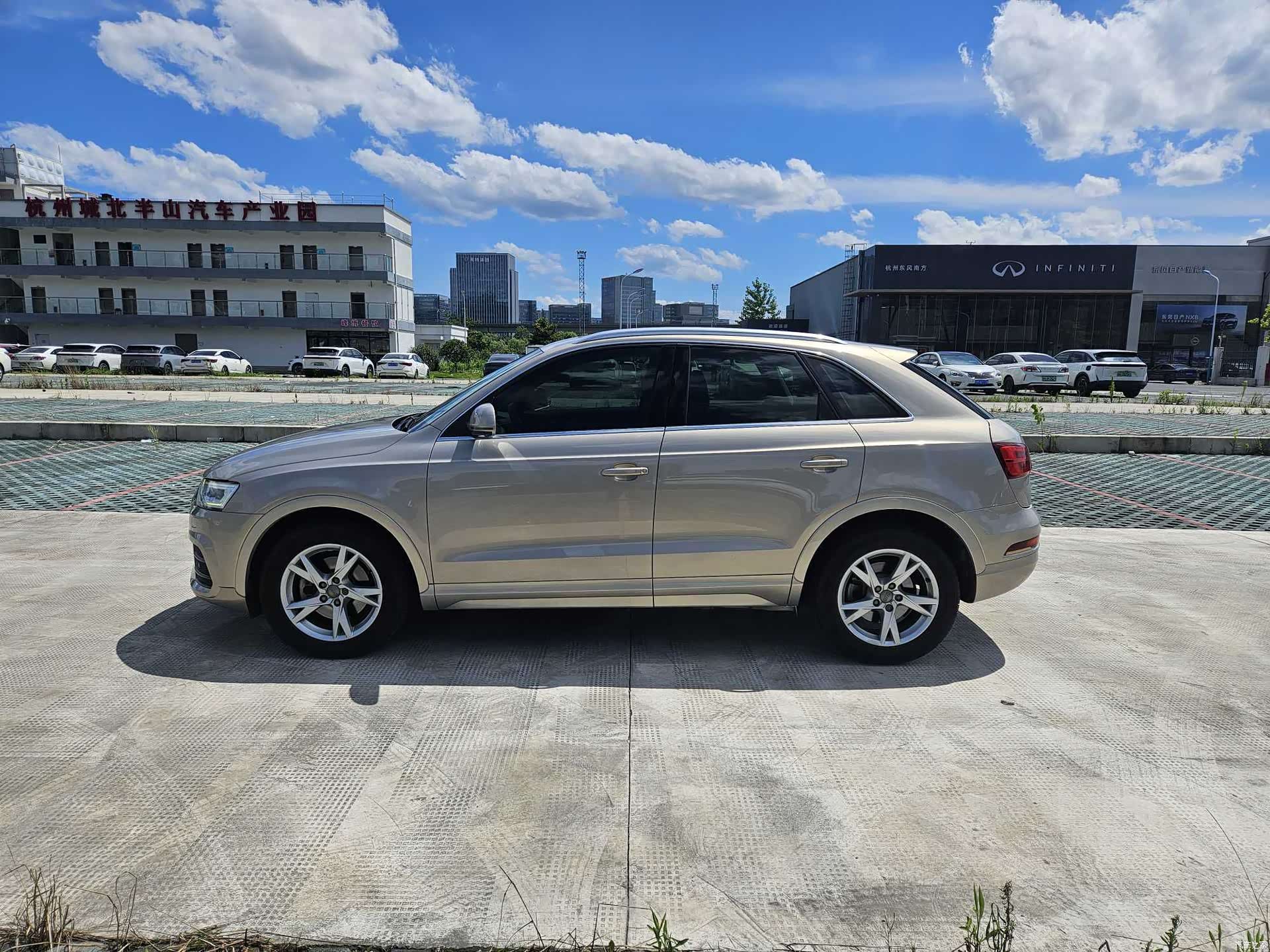 Audi Q3, 2019 6