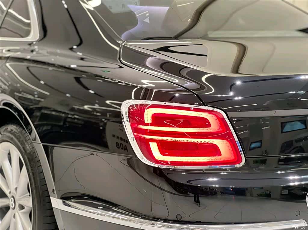 Bentley Flying Spur, 2021 6