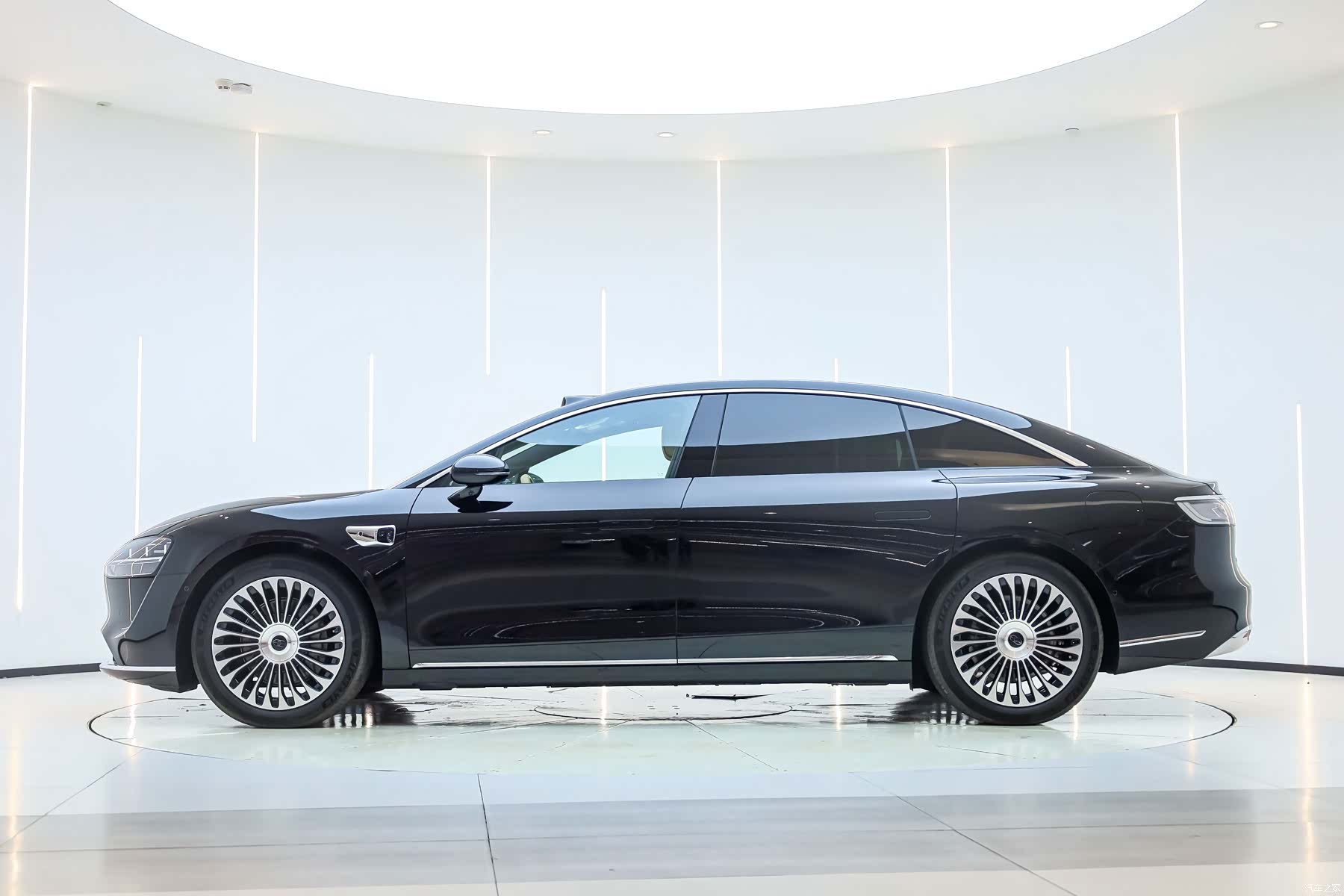 Stelato S9, 2025 3