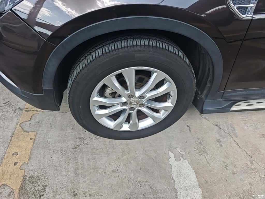 DongFeng AX7, 2015 23