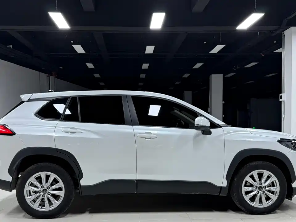 Toyota Corolla Sharp amplifier