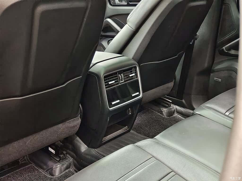 Porsche Cayenne, 2018 9