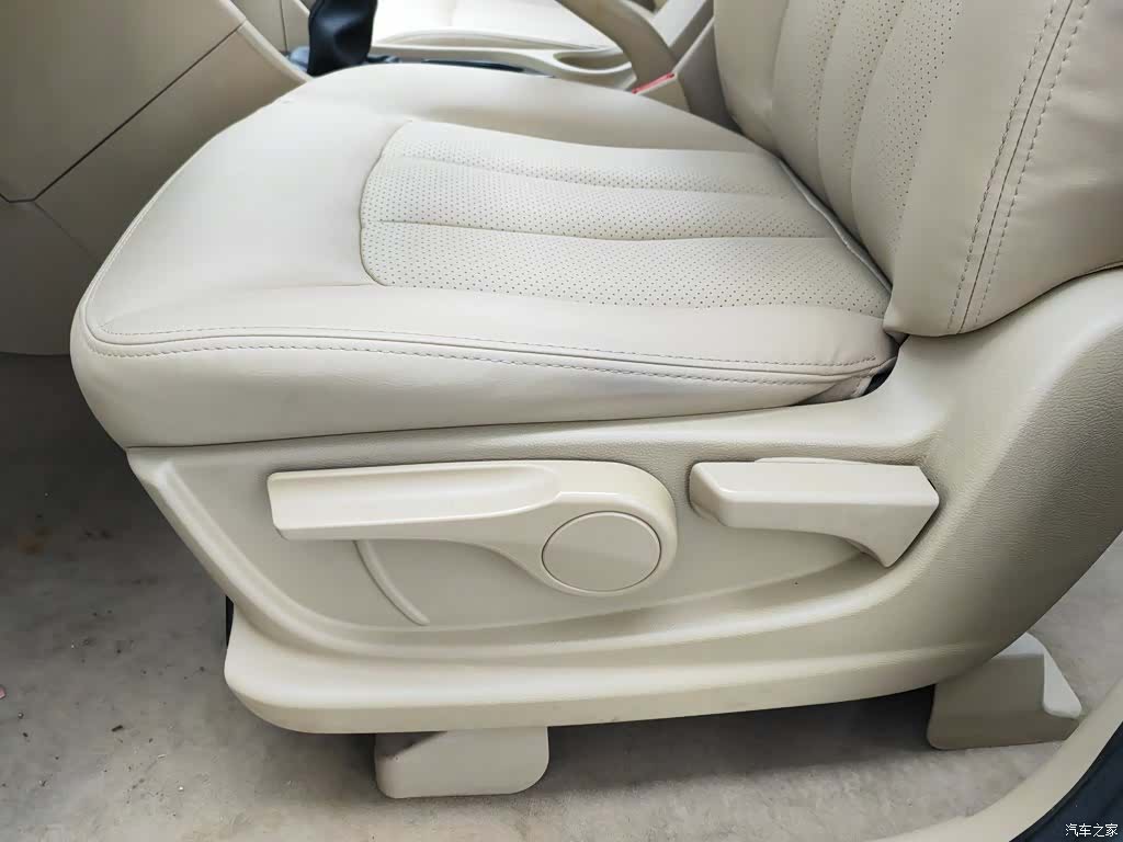 Wuling 730, 2016 20