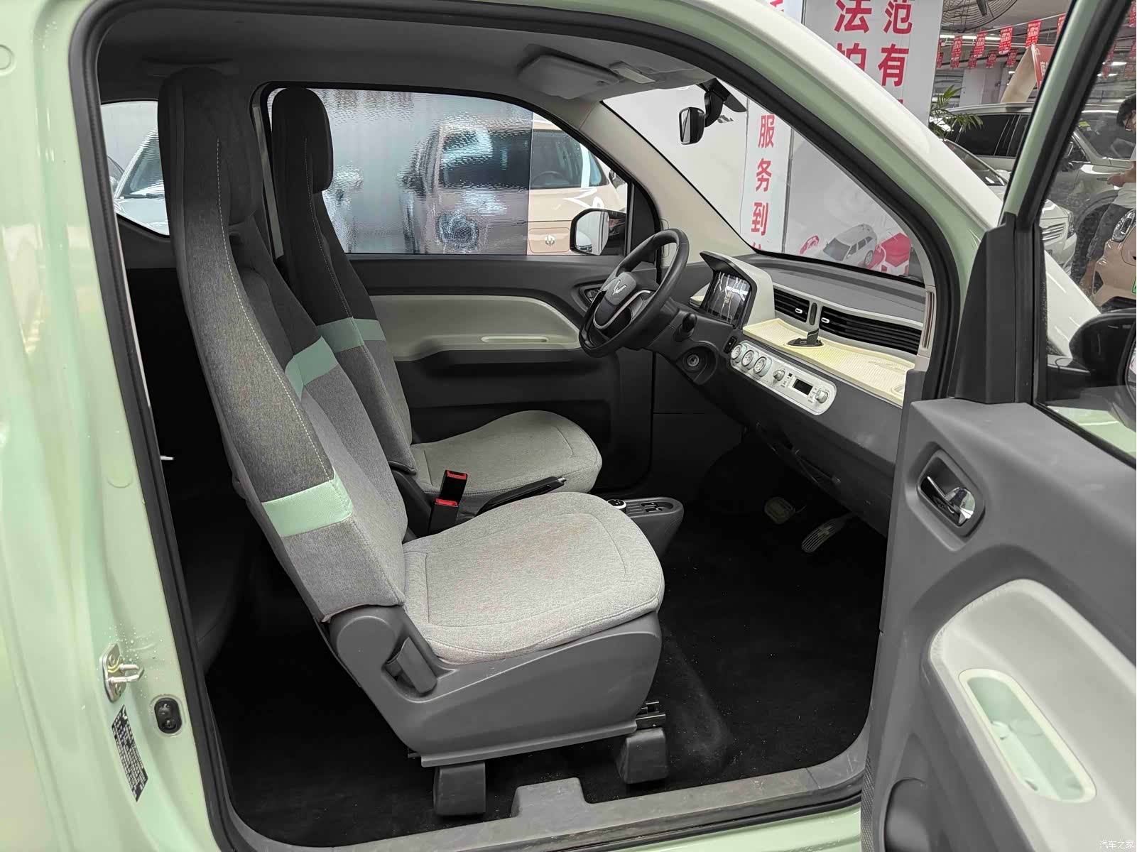 Wuling MINIEV, 2022 6