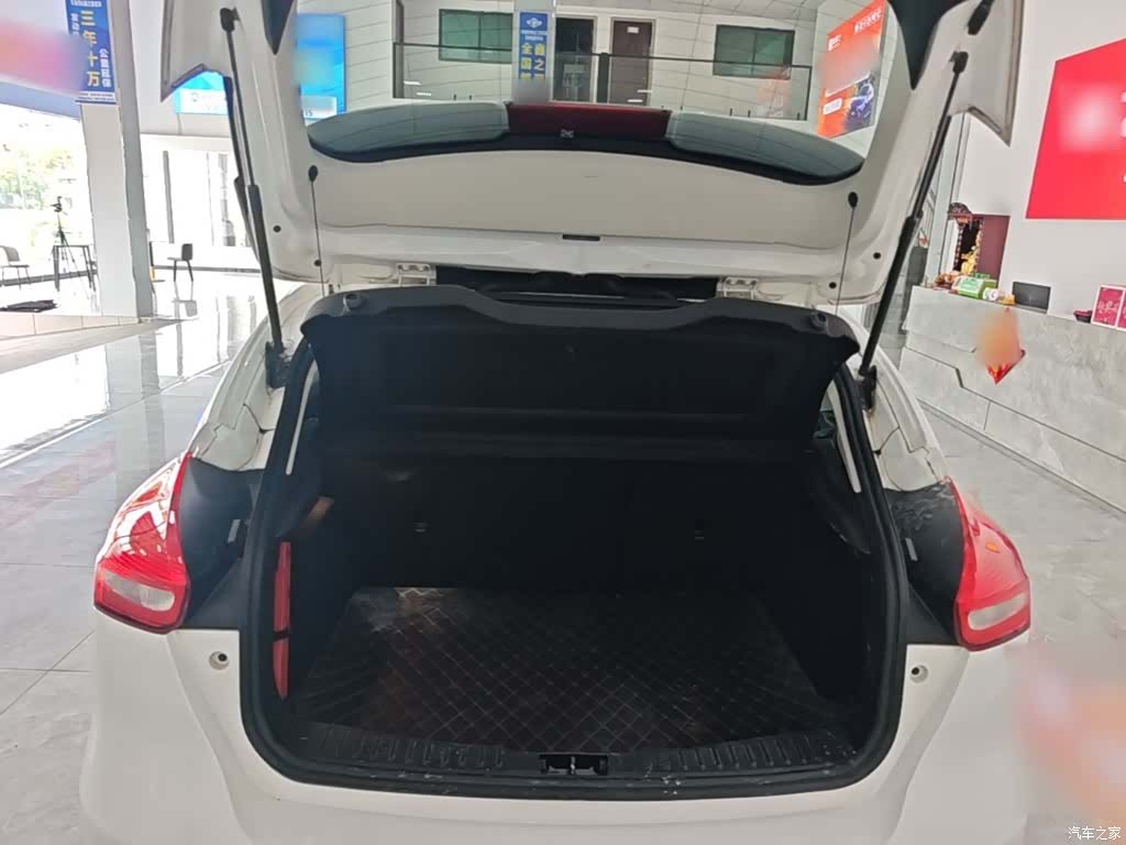 Ford Focus, 2020 19
