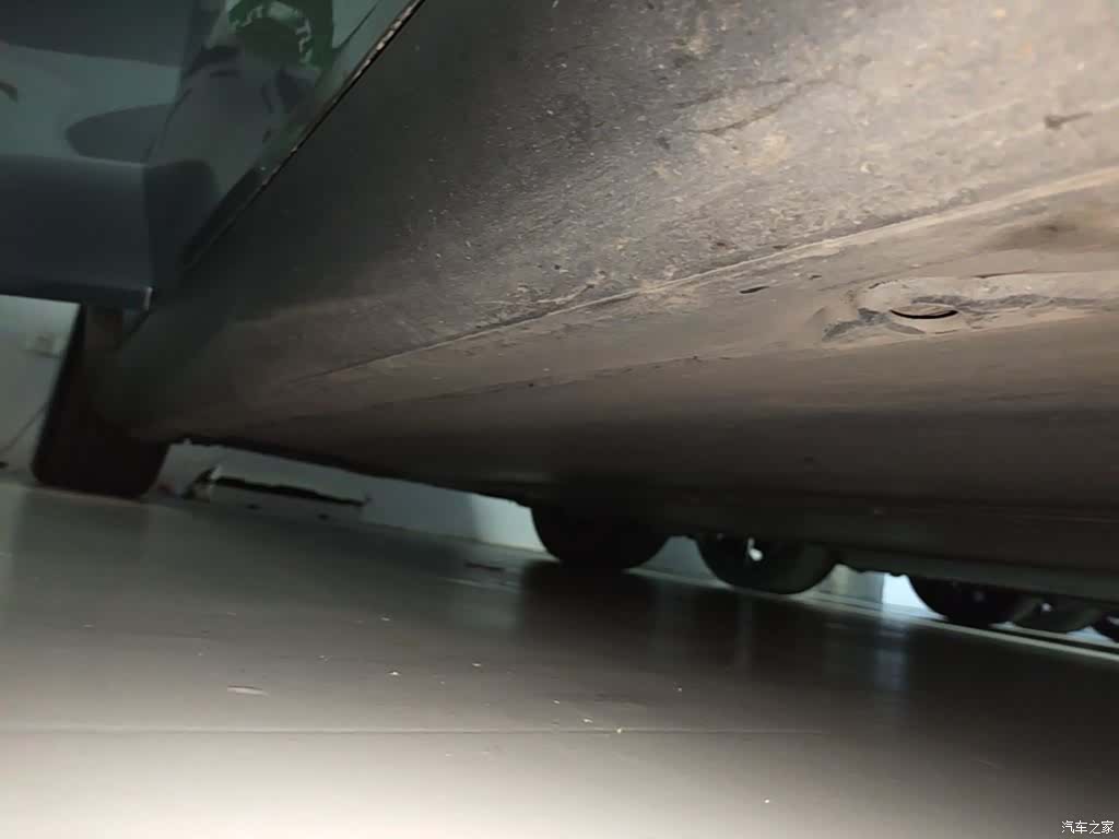 Tesla Model Y, 2024 21