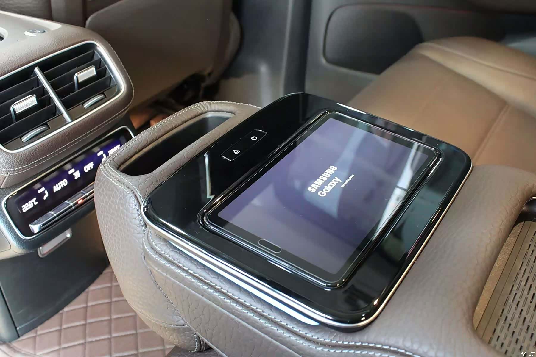 Mercedes-Benz GLS, 2021 11