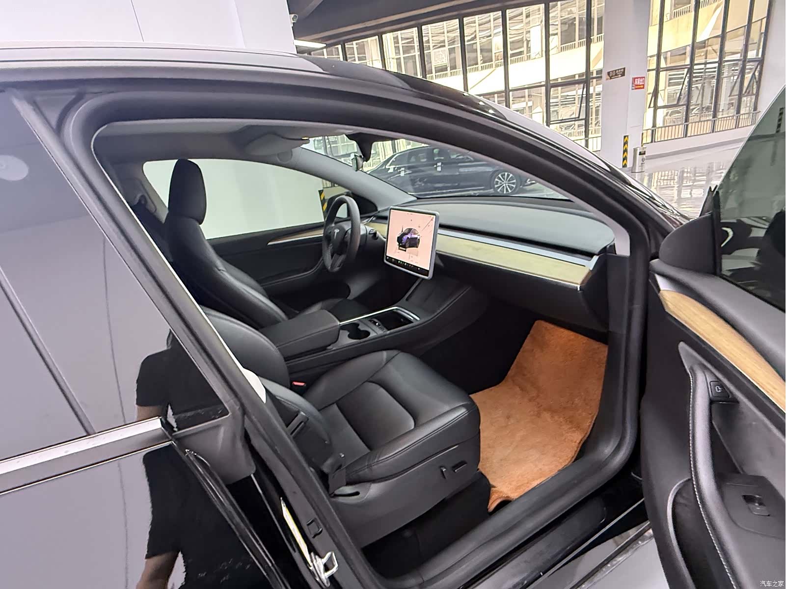 Tesla Model Y, 2023 6