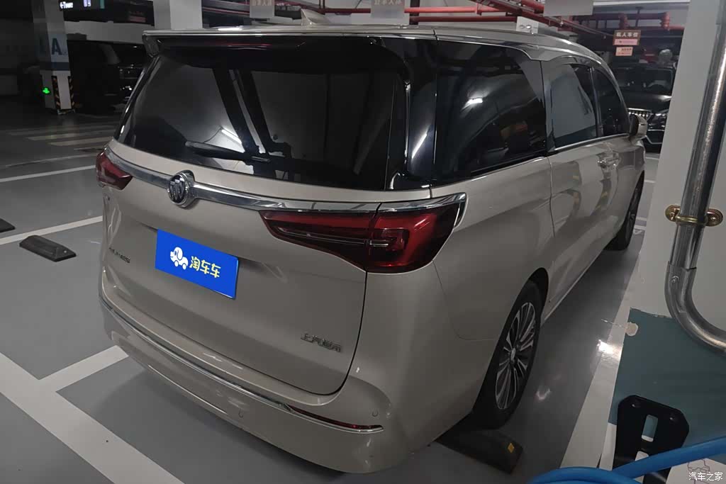 Buick GL8, 2020 3