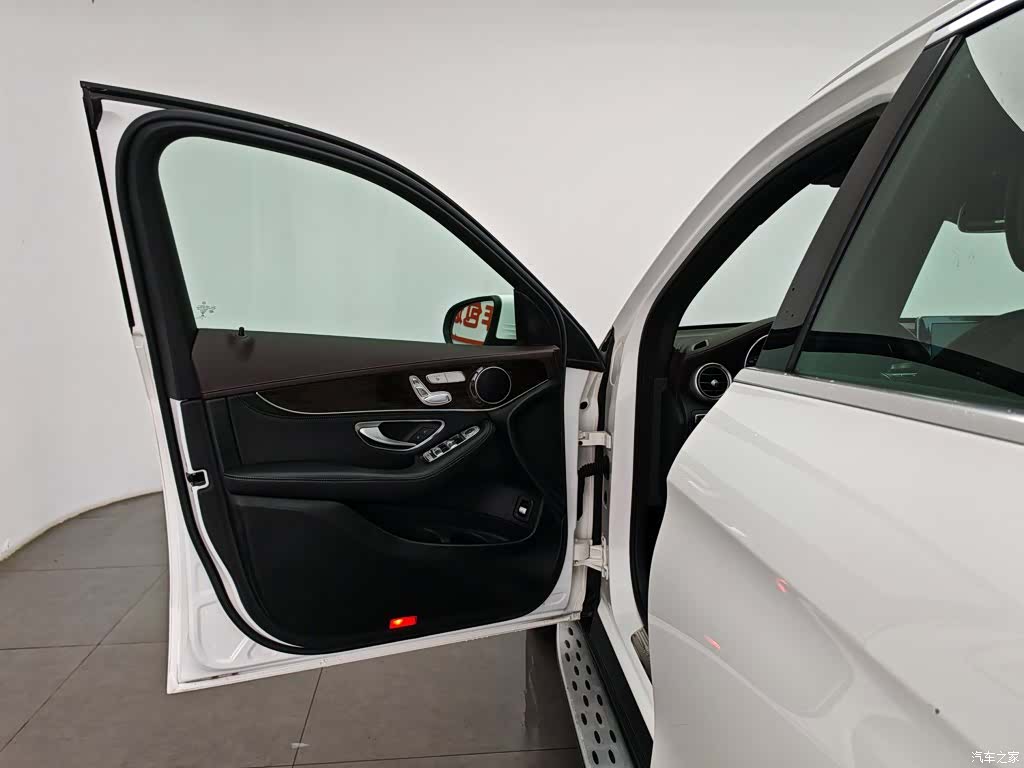 Mercedes-Benz GLC, 2017 8