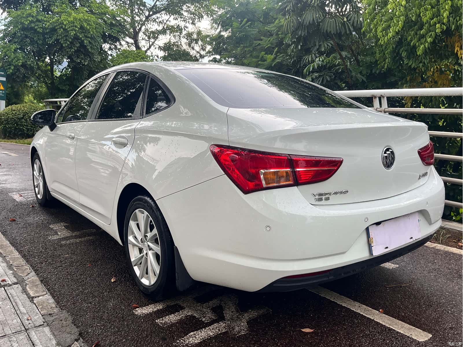 Buick Verano, 2017 10