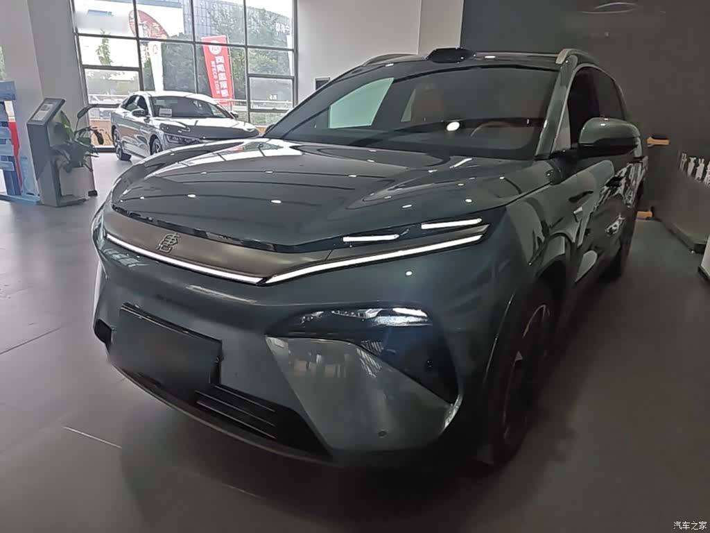 BYD Tang, 2025 1