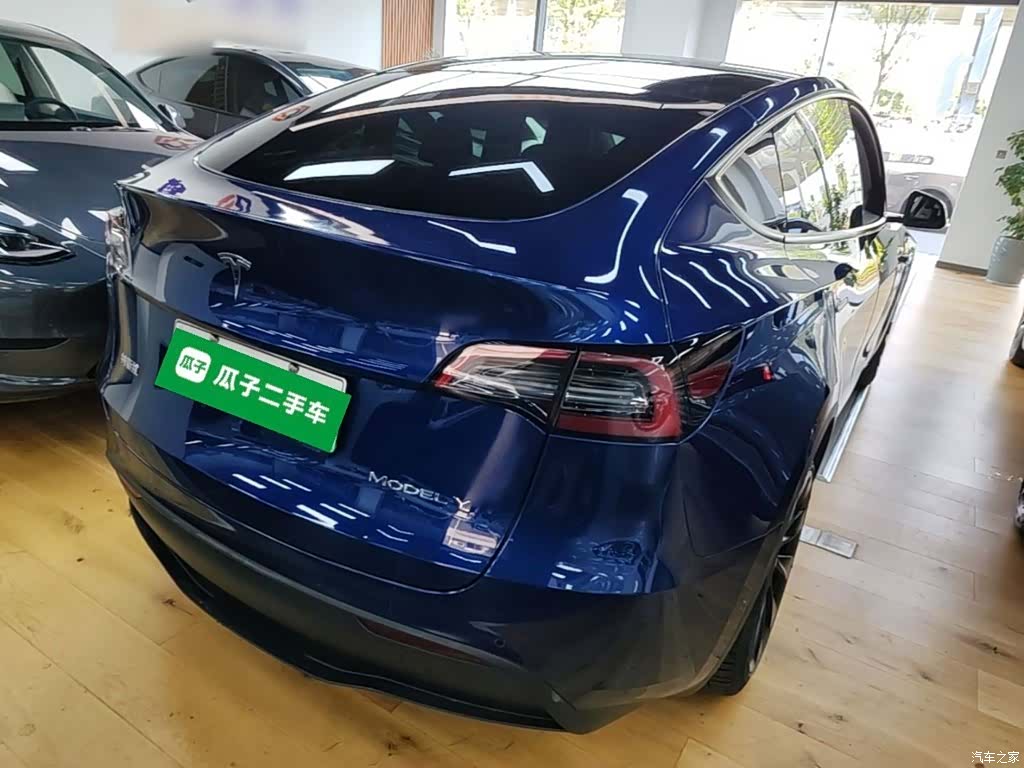 Tesla Model Y, 2023 все фото
