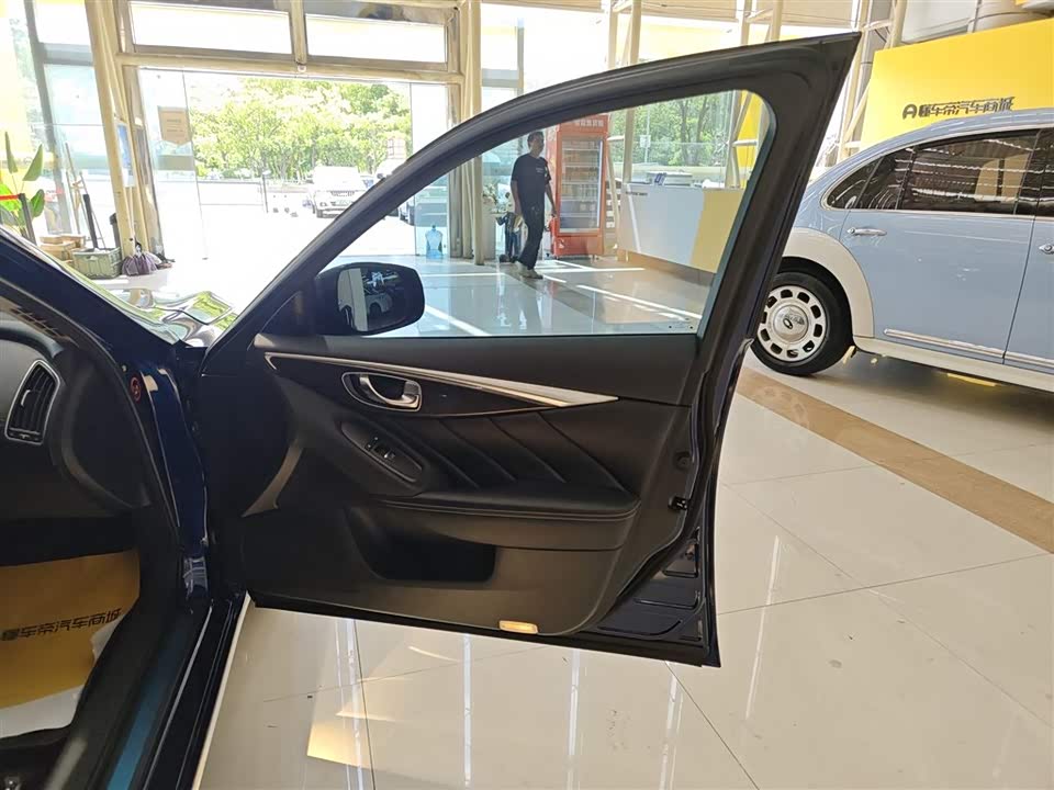 Infiniti Q50L Infiniti Q50L