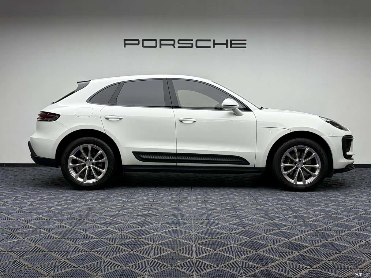 Porsche Macan, 2022 9