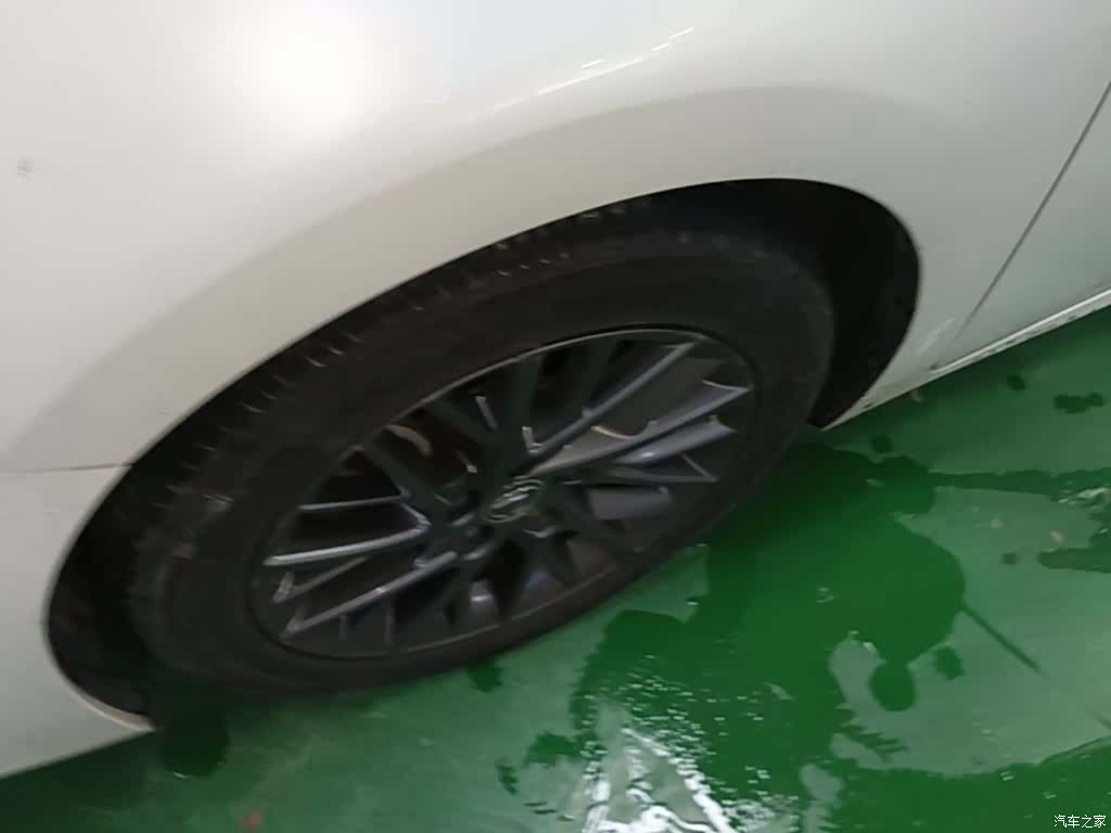 Lexus ES, 2018 23