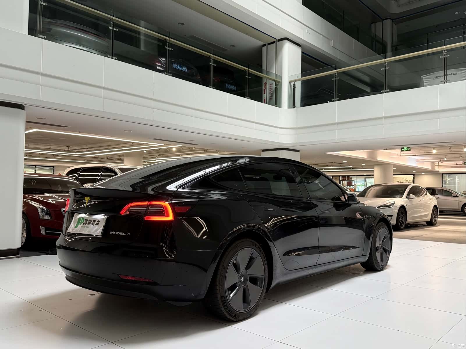 Tesla Model 3, 2022 все фото