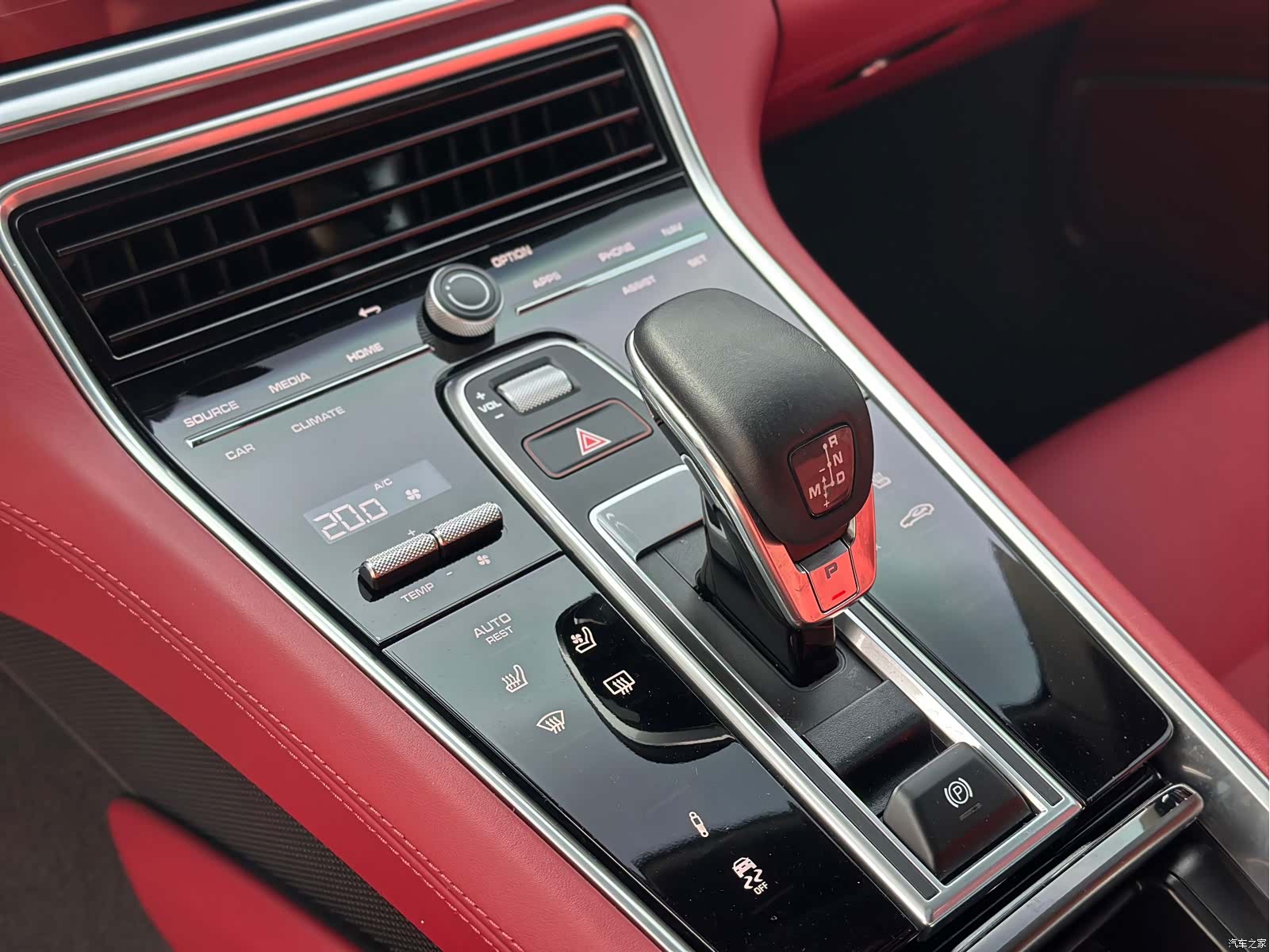Porsche Panamera, 2023 12